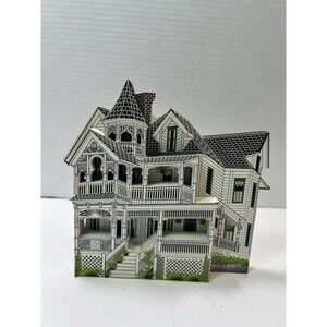 Sheila's Wood Decor GOELLER HOUSE Klamath Falls Oregon 1698/3300 1994 Damaged